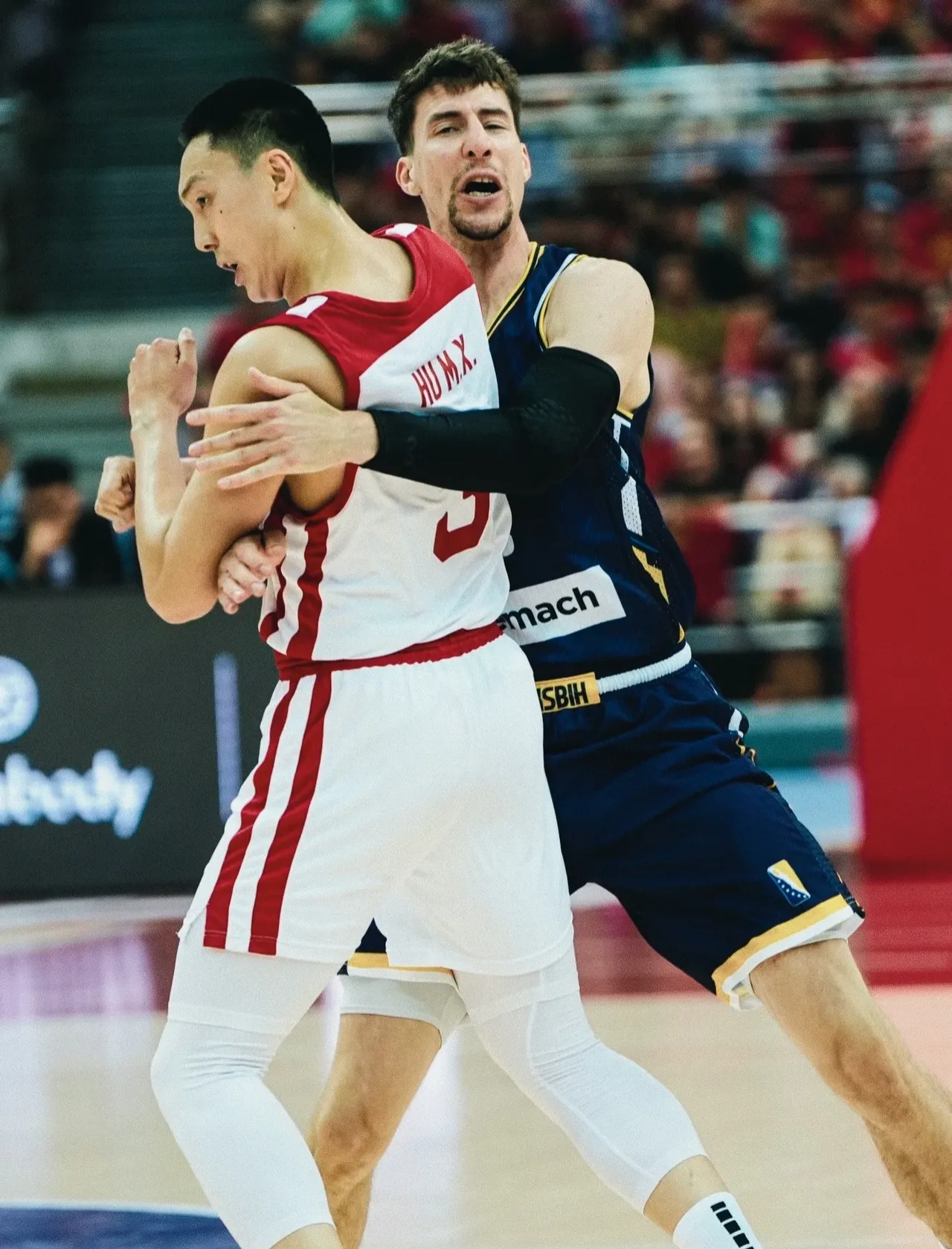 关于里尔训练开放日，今晨篮板制胜引欢呼，CBA常规赛在即，资深球员宣示担当的信息