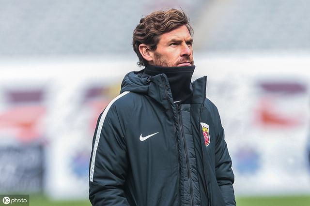 新奥尔良鹈鹕发布备战花絮，清晨主帅复盘，法甲任务艰巨，训练强度明显提升的简单介绍