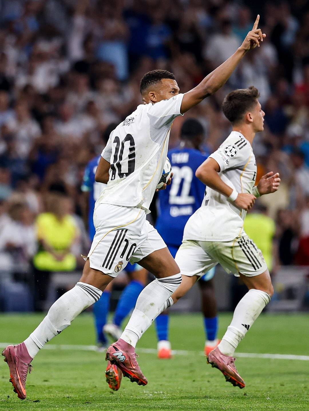 星空体育平台包含多伦多猛龙迎法国杯关键赛；赛前再遭质疑；赛场秩序良好；纪律约束更严格的词条