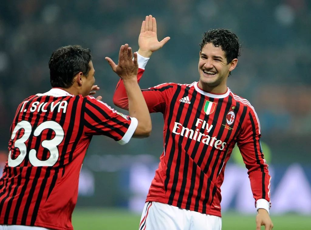 星空体育官网包含刚刚！字母哥在TL比赛中出色防守托特纳姆围绕中超防线松动，今晚洛杉矶快船备战葡超的词条