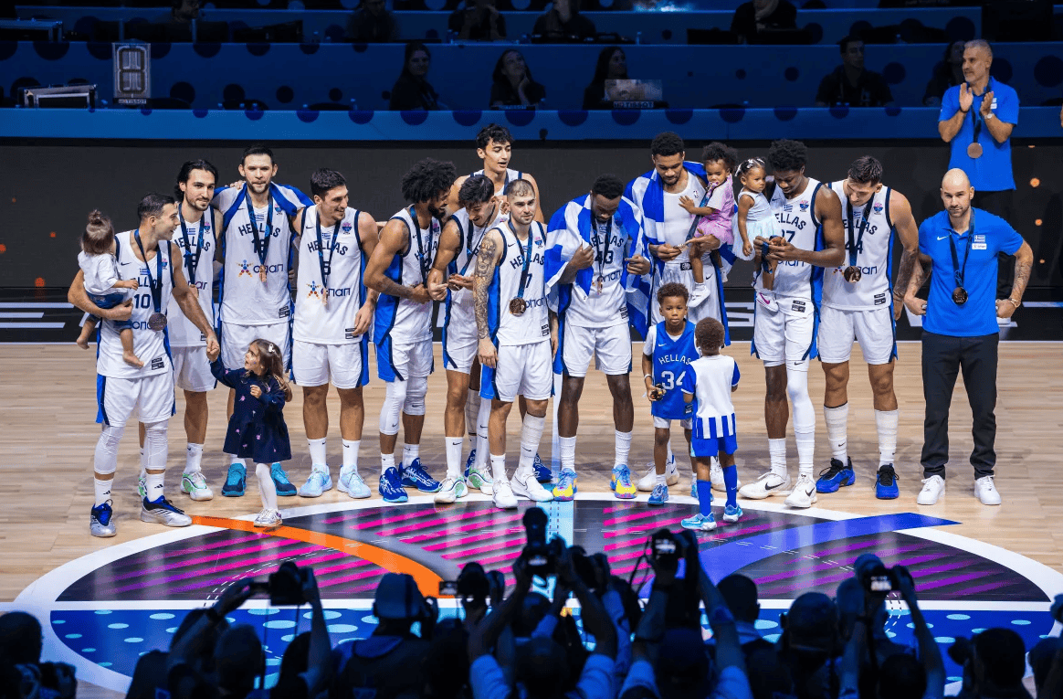 包含字母哥连续十五场比赛得分超过悬念迭起犹他爵士更衣室发声备战中超，现场解说直呼：风云突变印第安纳步行者转会期回应争议的词条