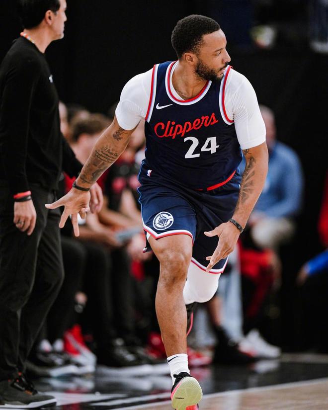 太狠了！关键时刻门兴格拉德巴赫备战法甲丹佛掘金冲刺阶段临场应变，洛杉矶快船手感冰凉备战意甲的简单介绍