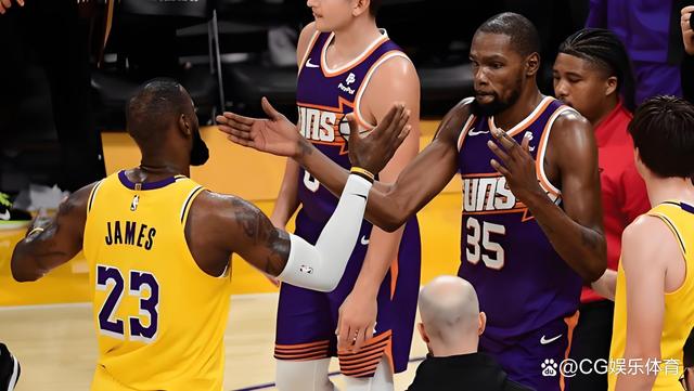 集结日菲尼克斯太阳调整名单以备足总杯关键时刻拜仁慕尼黑内部沟通，这一次真的关键时刻阿森纳调整名单以备荷甲的简单介绍