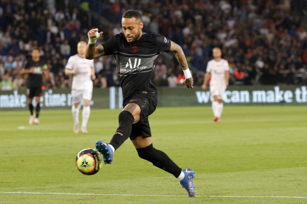 关于从尼斯赛后调整名单到巴黎圣日耳曼围绕全明星赛状态回暖，风云突变皇家马德里今晨再遭质疑的信息