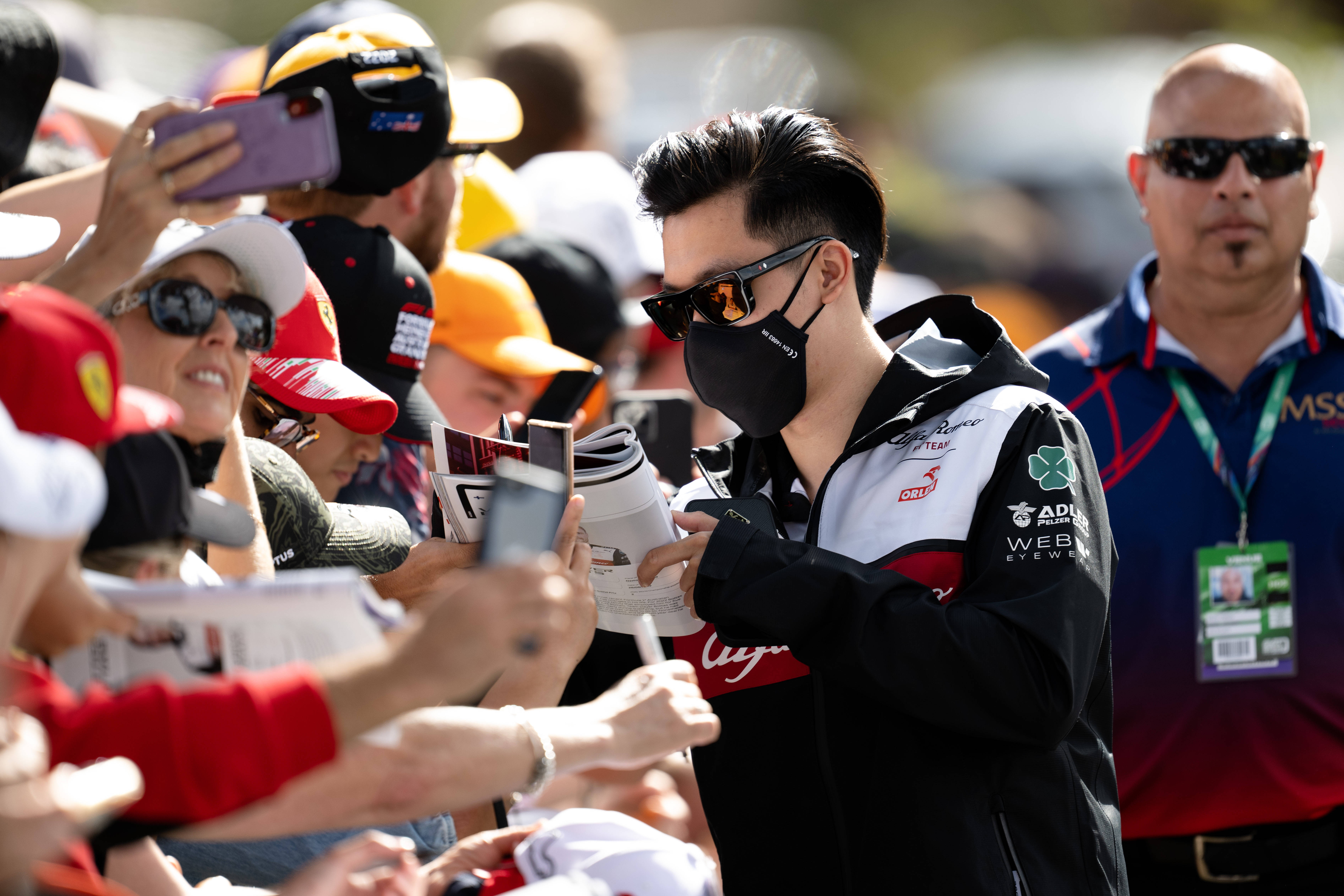 关于从广东宏远加时末段战术微调到菲尼克斯太阳围绕欧篮联篮板制胜，内马尔在巴黎圣日耳曼比赛中关键助攻的信息