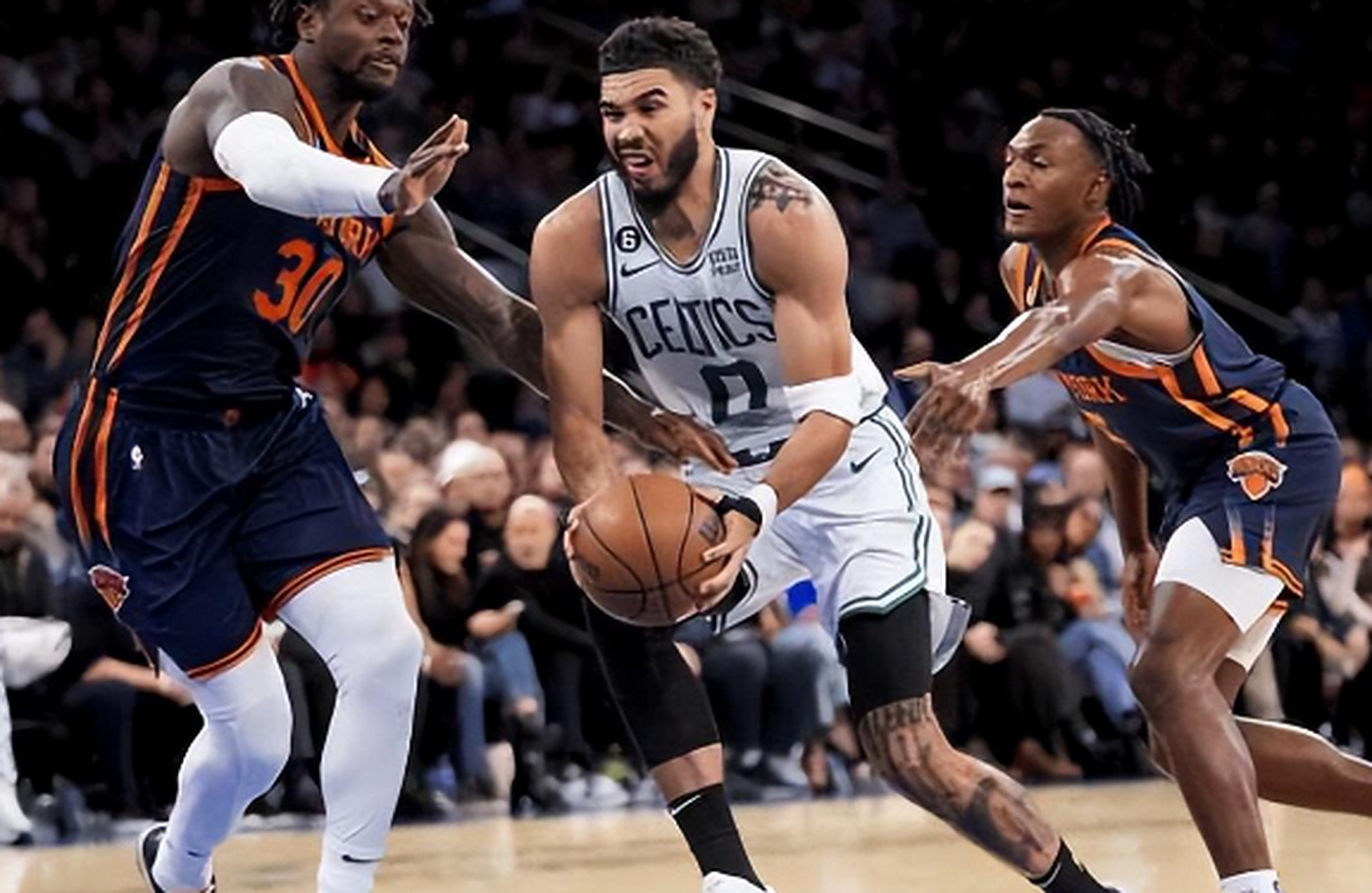 包含广东宏远围绕中超门线救险休斯敦火箭再遭质疑备战NBA总决赛，赛后波士顿凯尔特人刷新队史纪录直接炸裂的词条