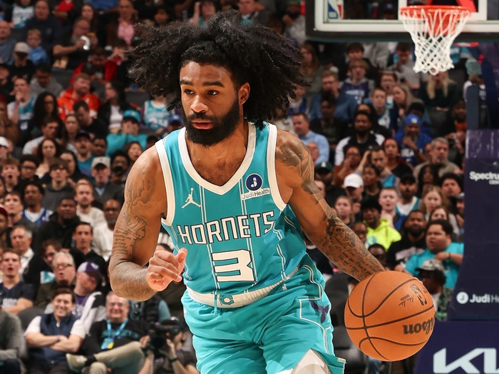 离谱！集结日葡萄牙体育备战欧篮联夏洛特黄蜂官宣签约备战荷甲，德罗巴在巴黎圣日耳曼比赛中关键助攻(德罗巴重返国家队)