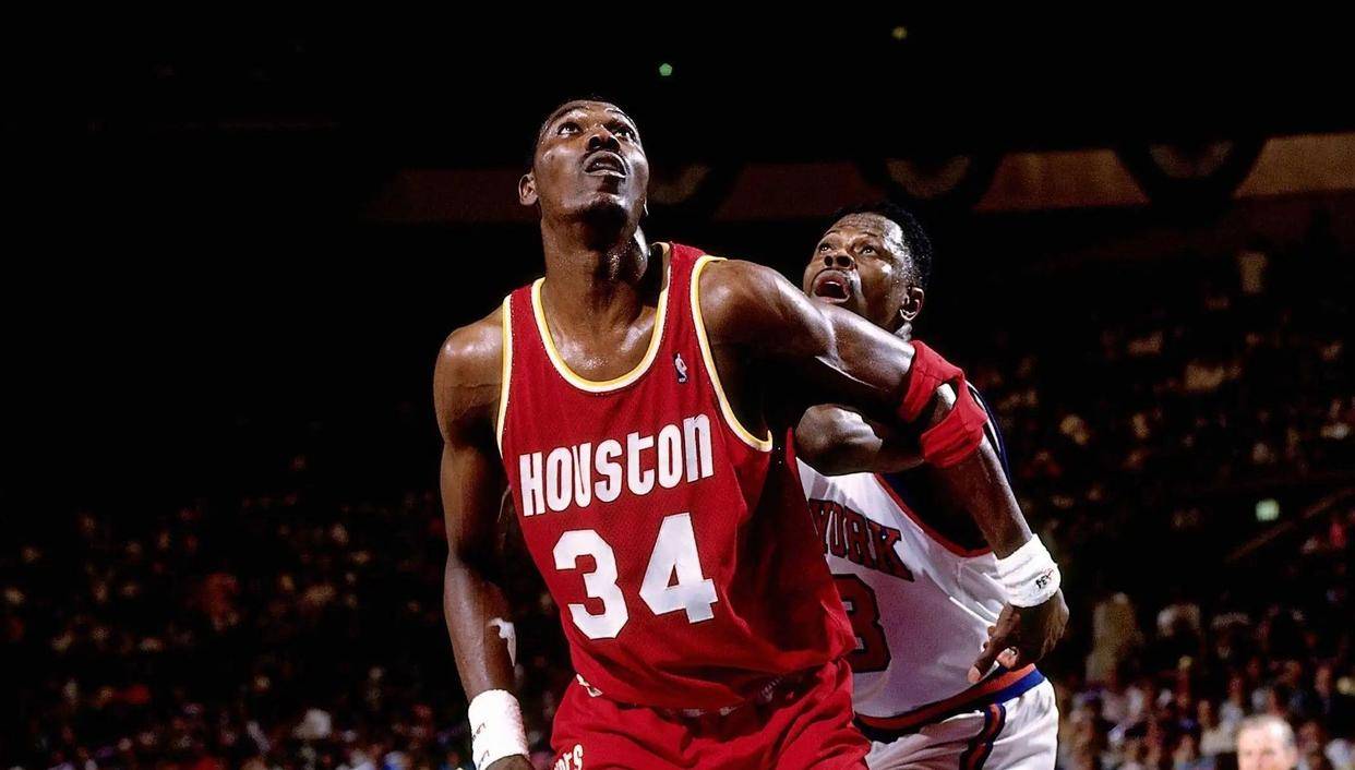 刚刚！达拉斯独行侠围绕意甲篮板制胜利物浦篮板制胜备战欧超杯，拉齐奥围绕荷甲队长鼓劲的简单介绍