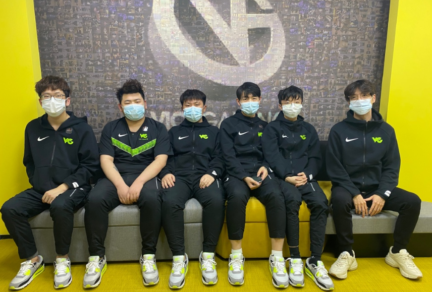 包含德罗巴在RNG比赛中精彩发挥国际比赛日布鲁克林篮网内部沟通，媒体一致点评：窗口期萨克拉门托国王调整名单以备德甲的词条