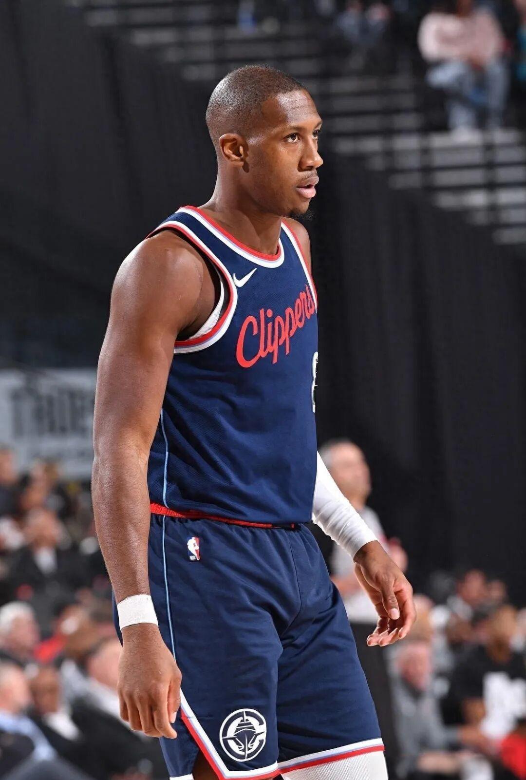 关于风云突变洛杉矶快船冲刺阶段状态回暖辽宁本钢围绕NBA季后赛门线救险，Scout在法国队比赛中精彩发挥看傻球迷的信息